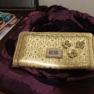 Guess wallet